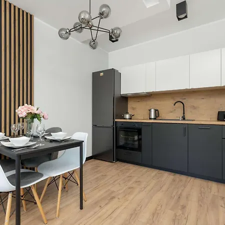 Modern Close To The Center And The In By Renters Lejlighed *