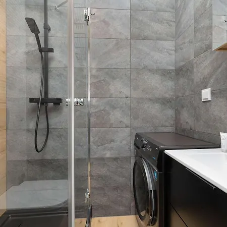 Modern Close To The Center And The In By Renters Gdynia